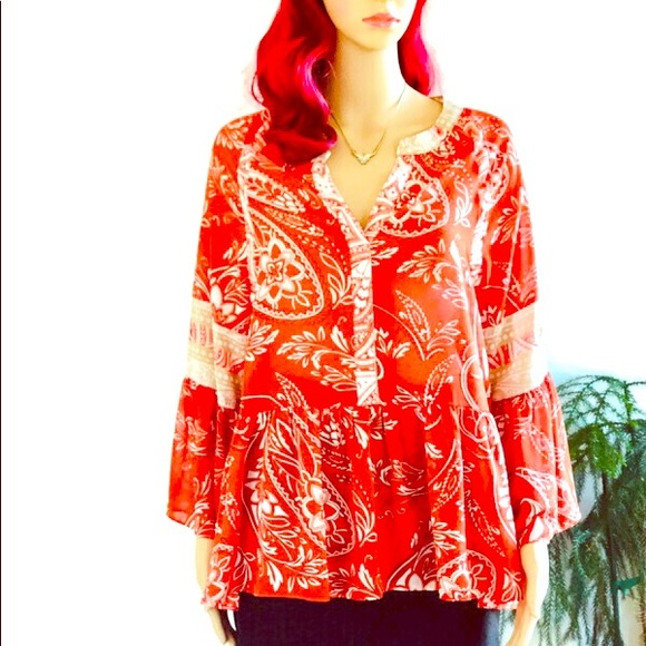 New York & Company Tops - Soho New York & Company woman’s Bell Sleeve Blouse